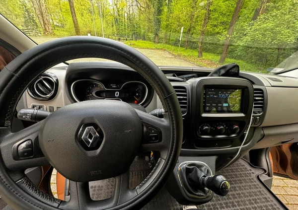 Renault Trafic cena 55900 przebieg: 303600, rok produkcji 2014 z Biała małe 29